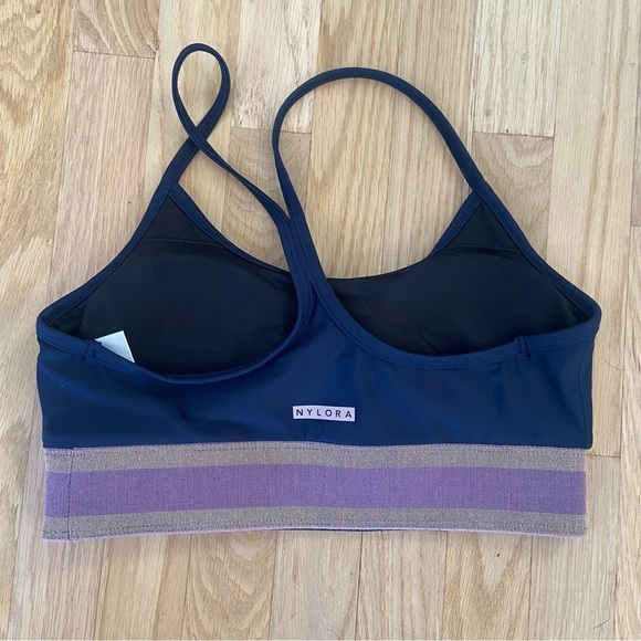 NYLORA sports bra size small EUC - Picture 2 of 5